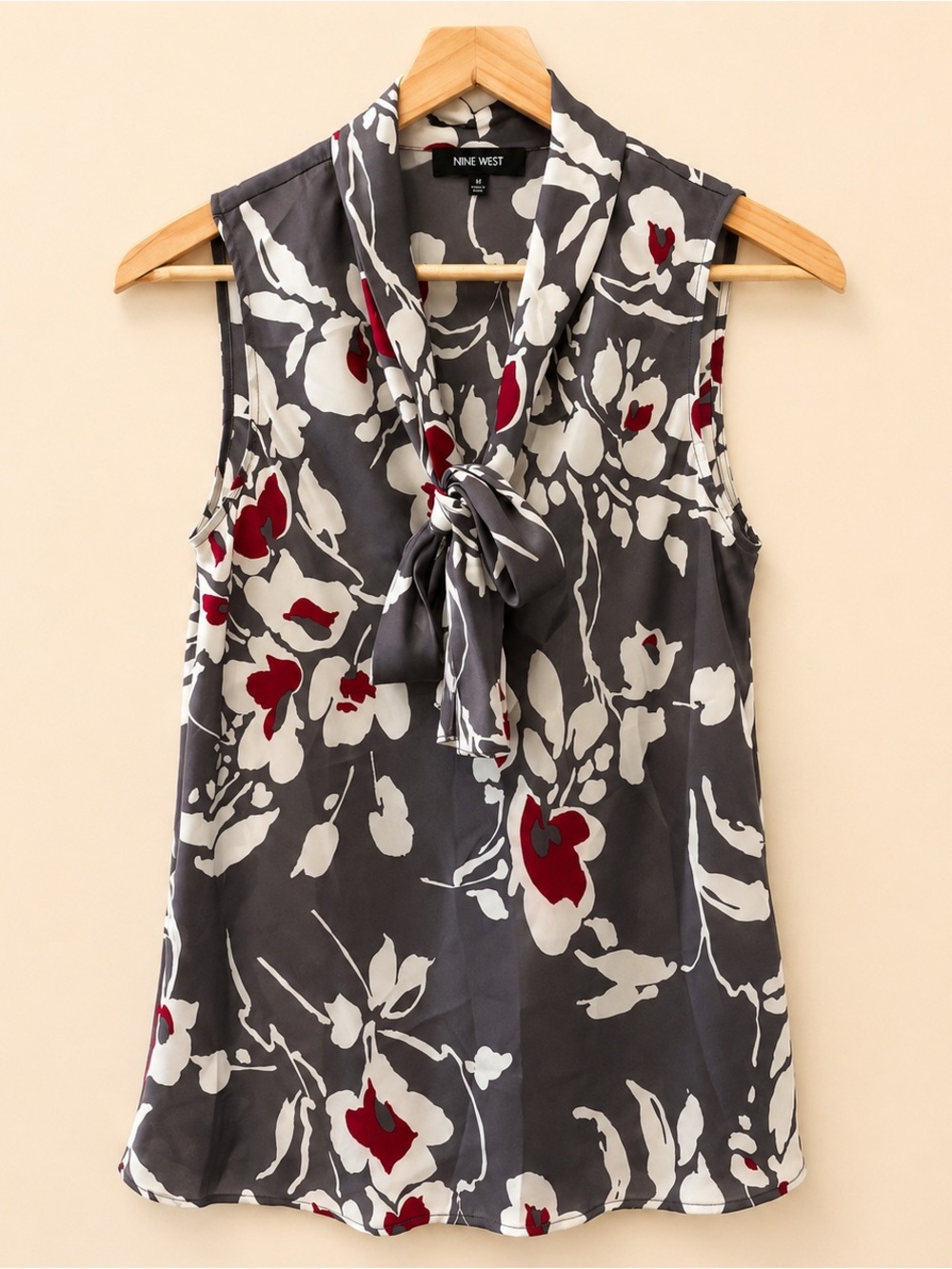 Nine West Charcoal Floral Tie-Neck Sleeveless Blouse